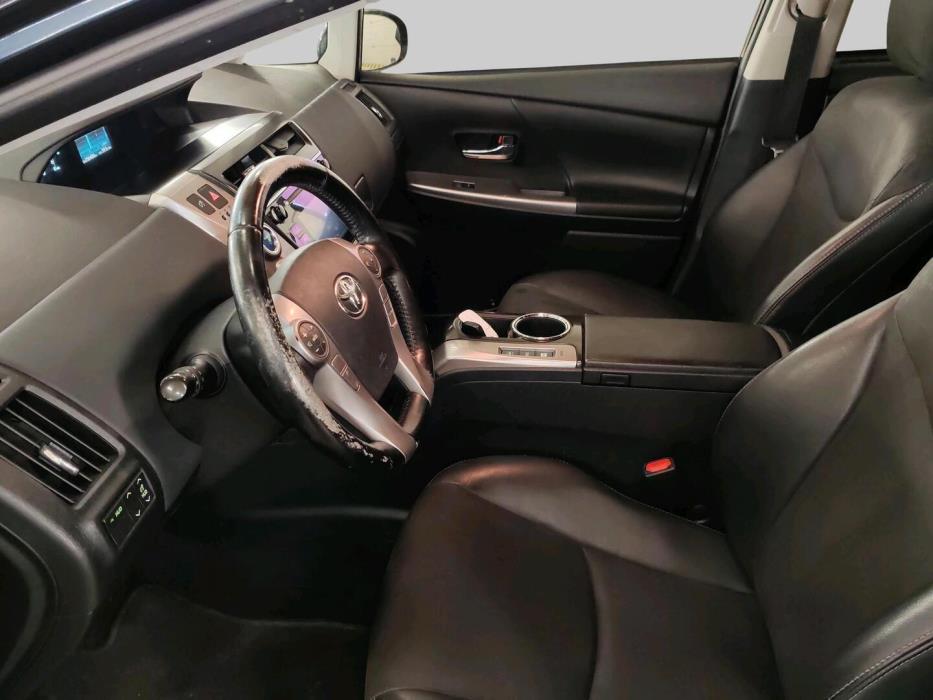 TOYOTA Prius 2017