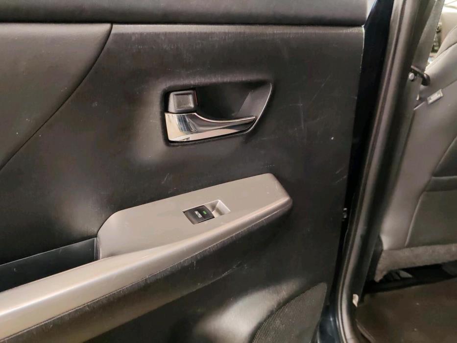 TOYOTA Prius 2017