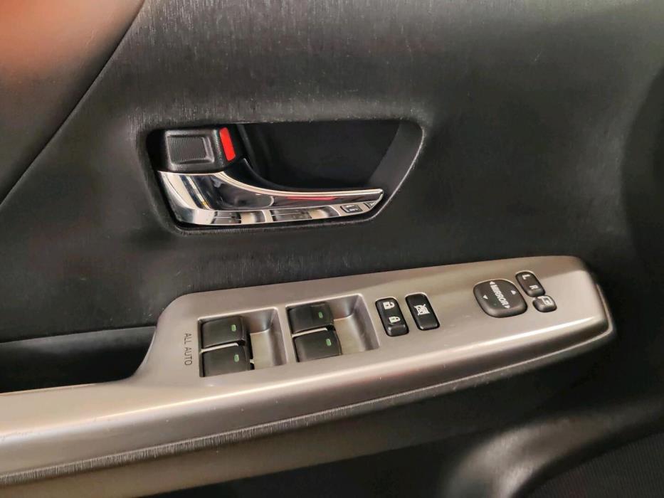 TOYOTA Prius 2017