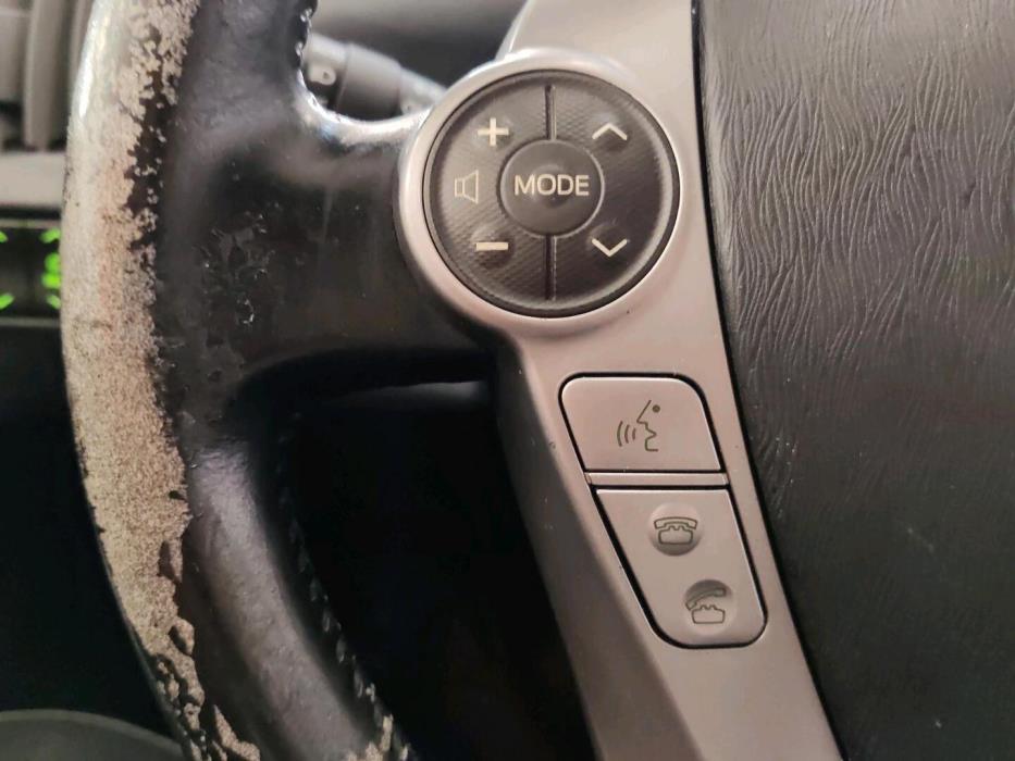 TOYOTA Prius 2017