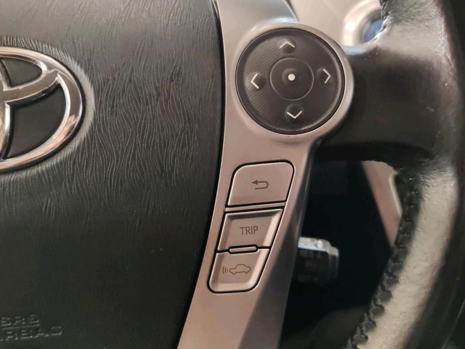 TOYOTA Prius 2017