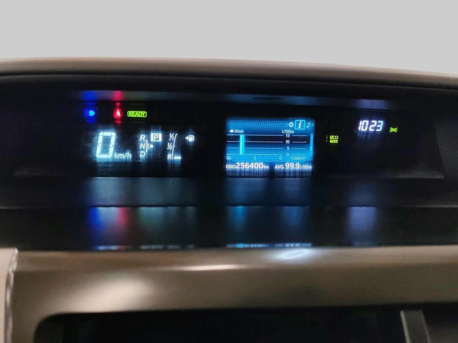 TOYOTA Prius 2017
