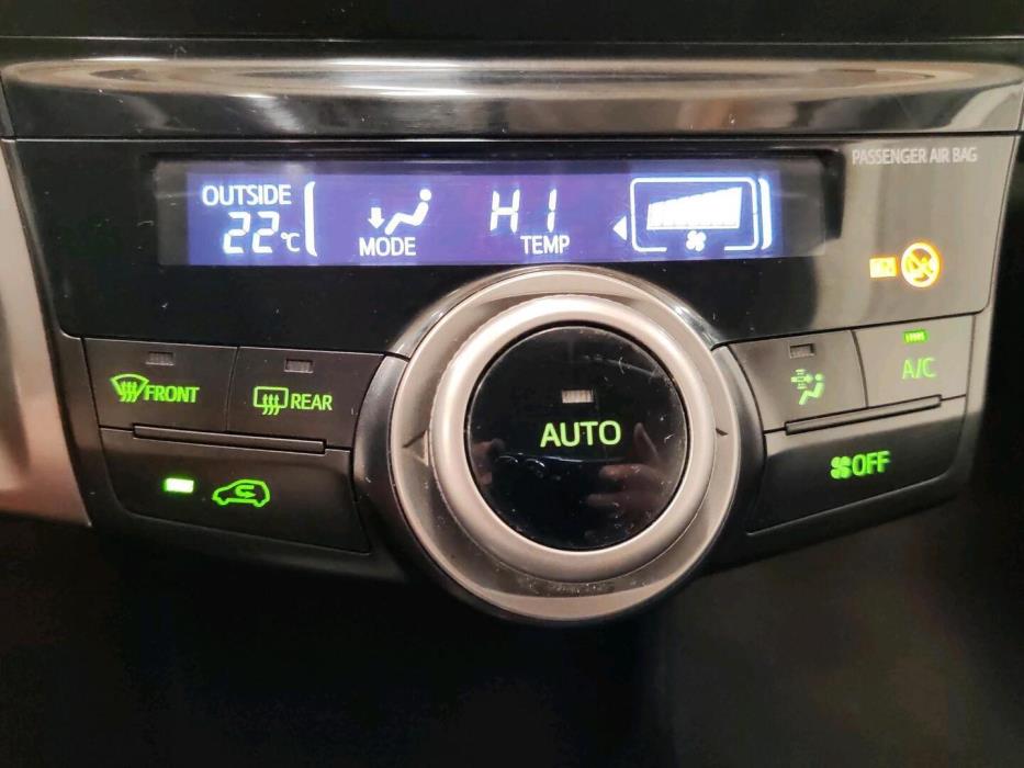 TOYOTA Prius 2017