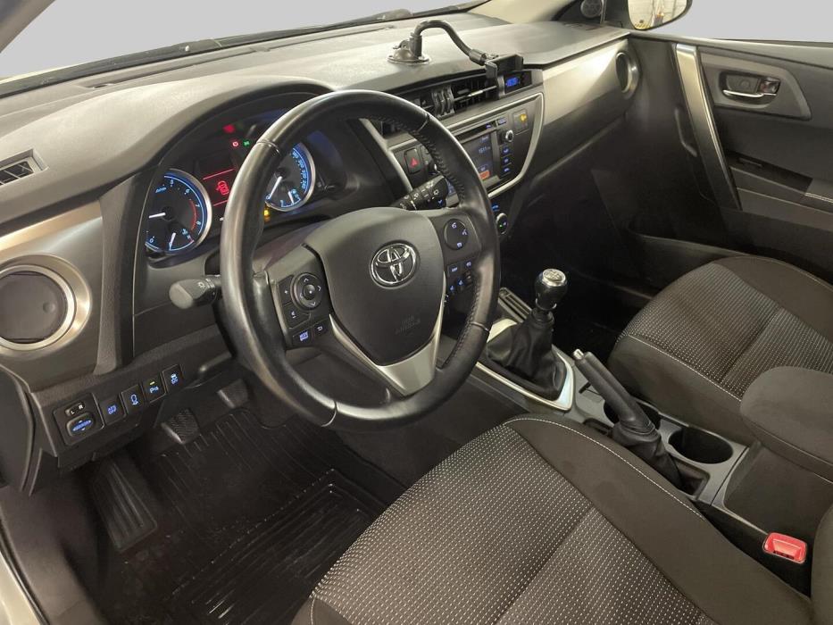 TOYOTA Auris 2014