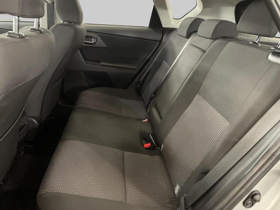 TOYOTA Auris 2014
