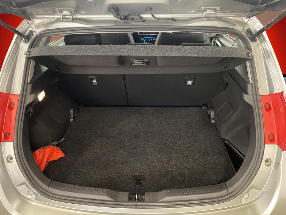 TOYOTA Auris 2014