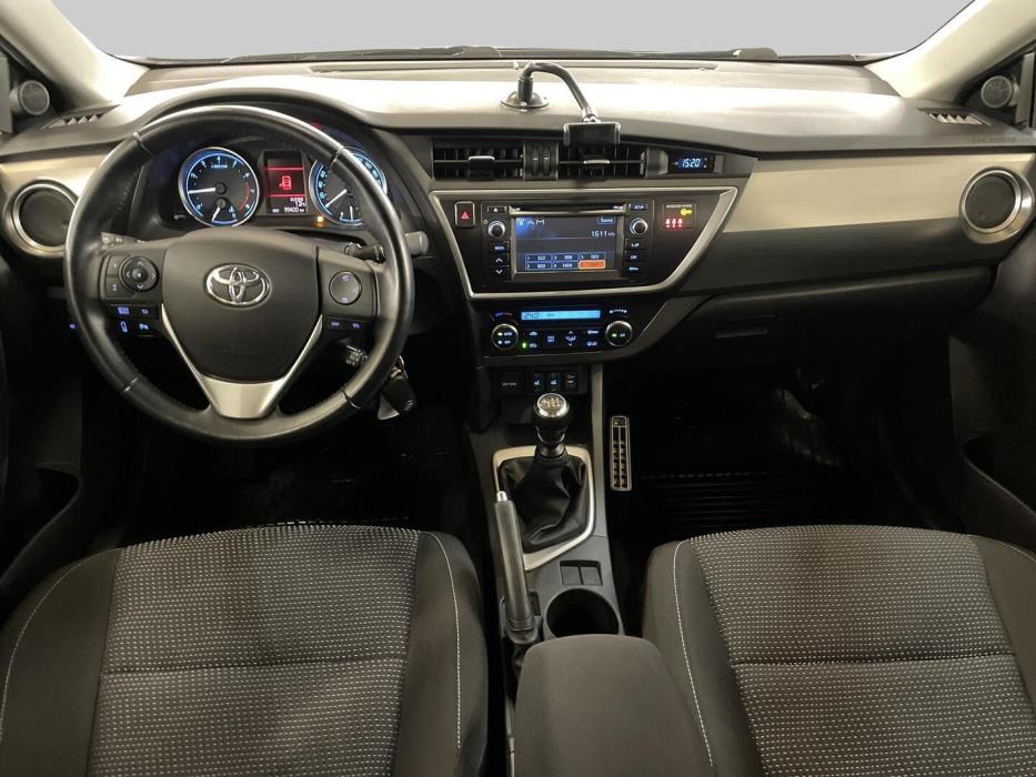 TOYOTA Auris 2014