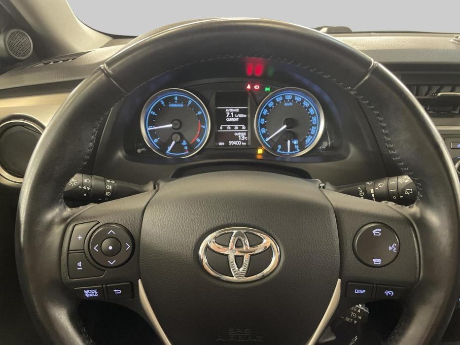 TOYOTA Auris 2014