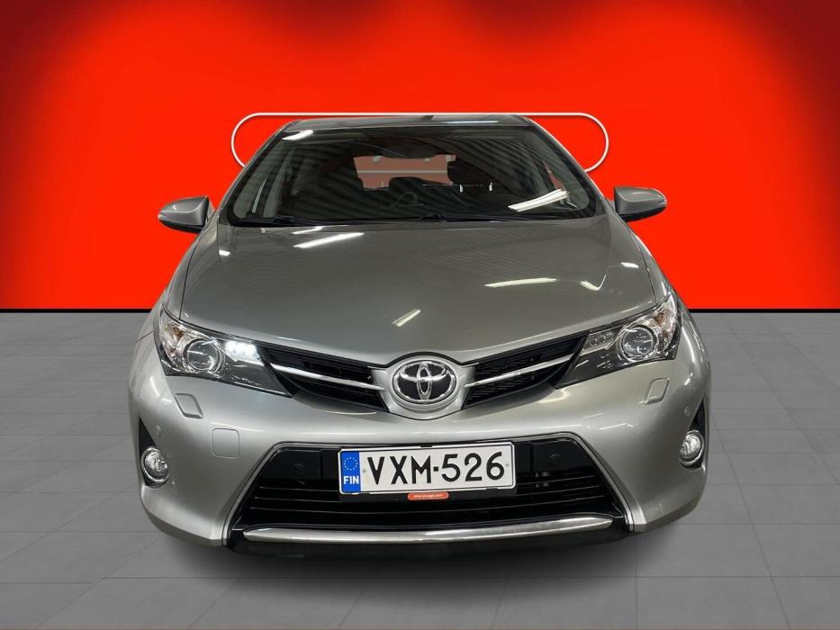 TOYOTA Auris 2014