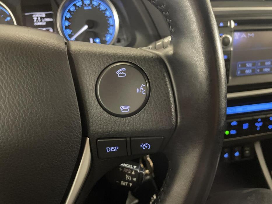 TOYOTA Auris 2014