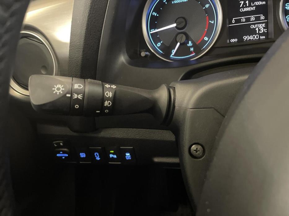 TOYOTA Auris 2014