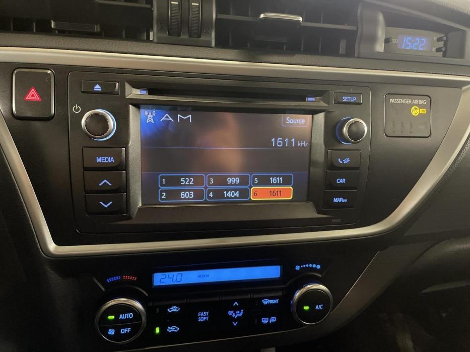 TOYOTA Auris 2014