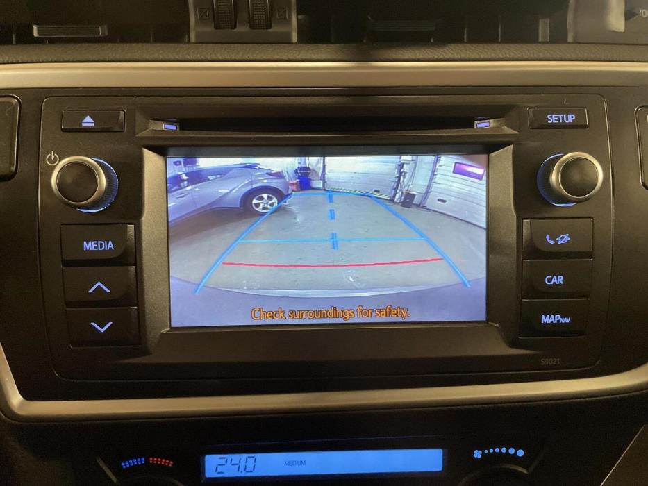 TOYOTA Auris 2014