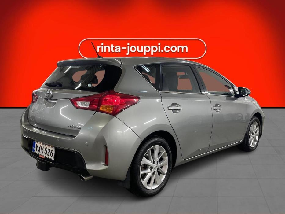 TOYOTA Auris 2014