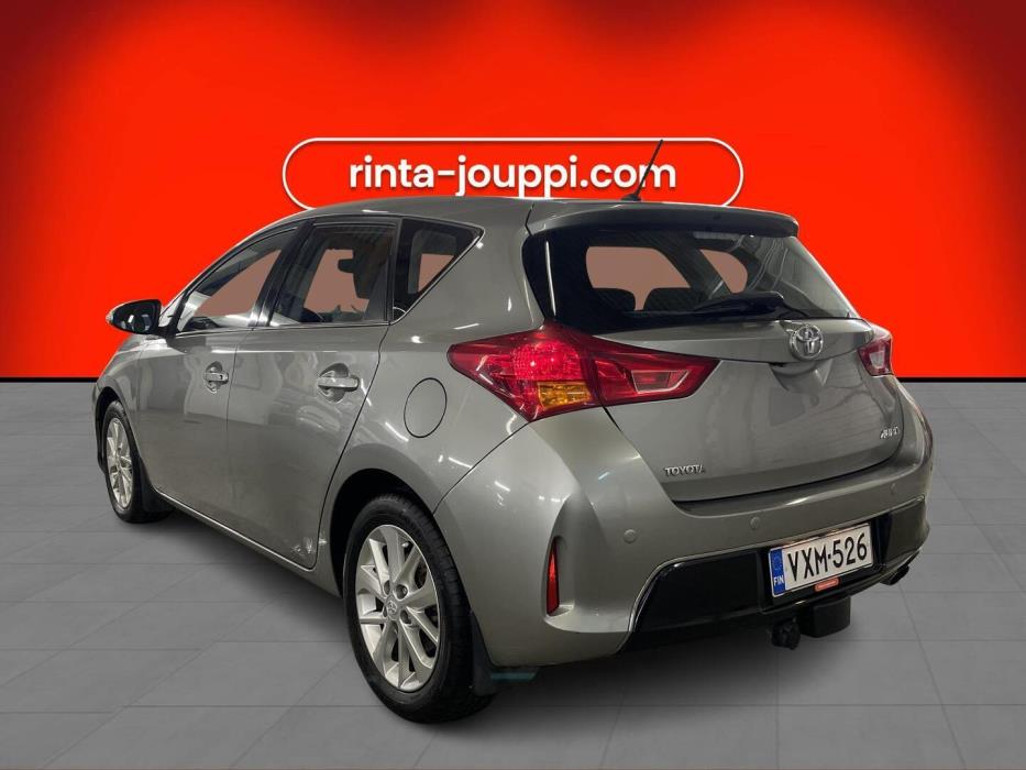 TOYOTA Auris 2014