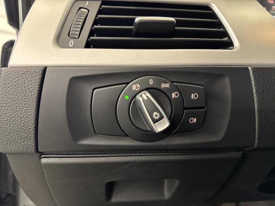 BMW 320 2011