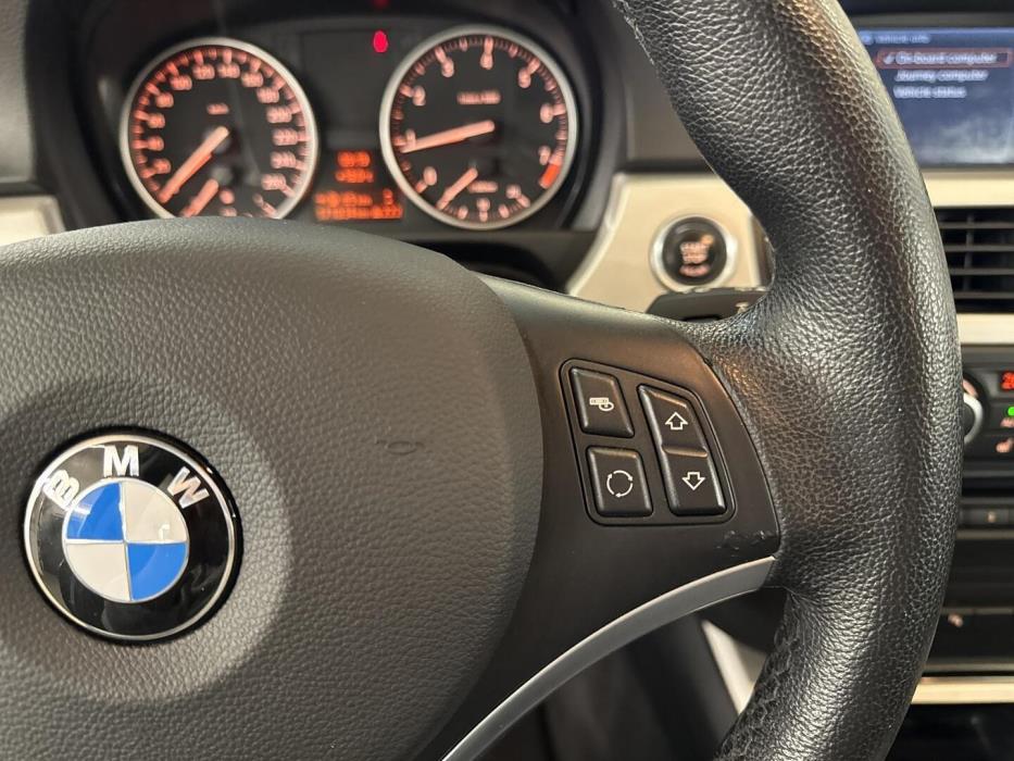 BMW 320 2011