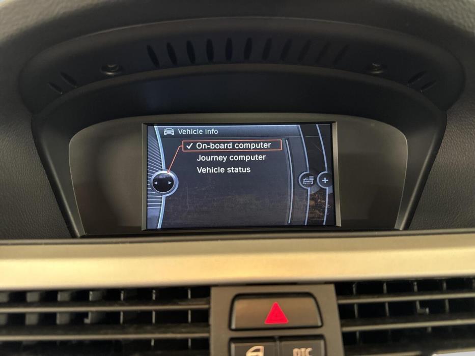 BMW 320 2011