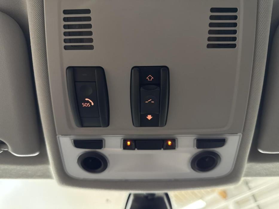 BMW 320 2011
