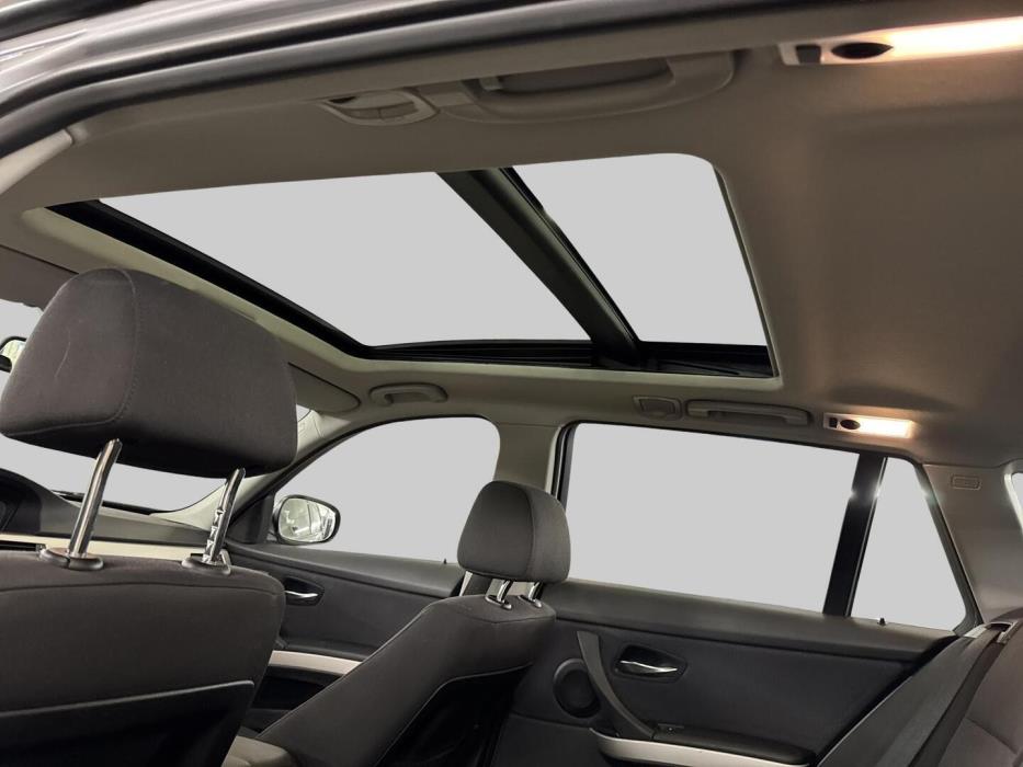 BMW 320 2011