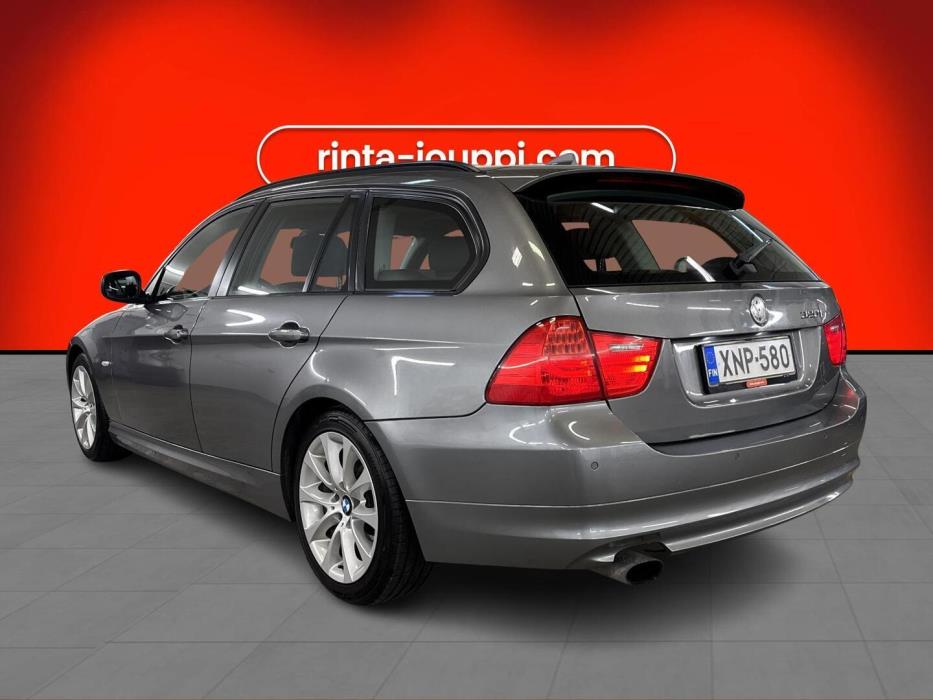 BMW 320 2011