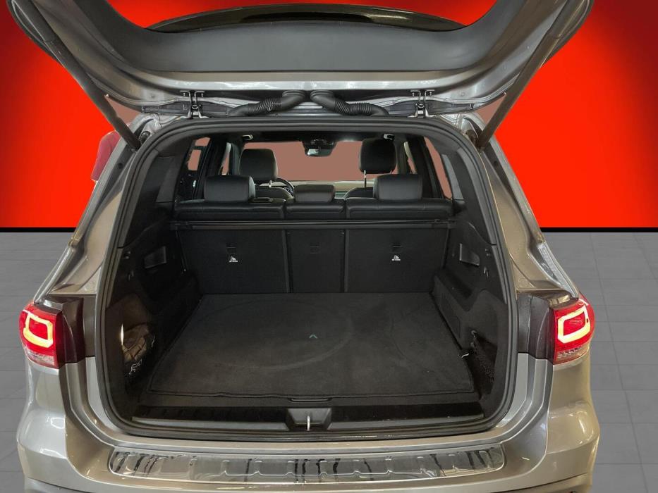 MERCEDES-BENZ EQB 2022