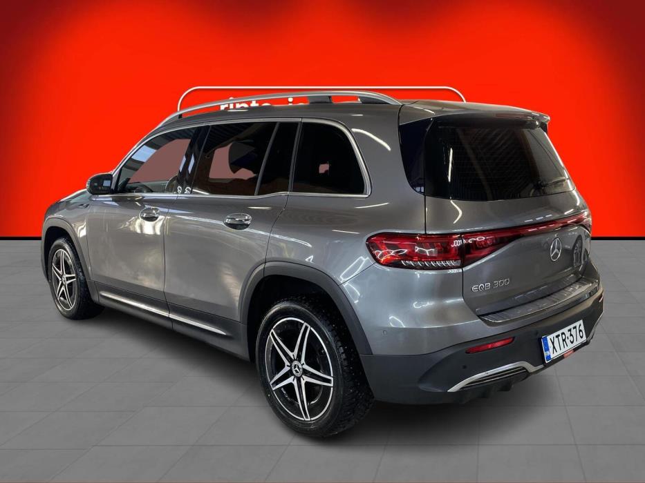 MERCEDES-BENZ EQB 2022