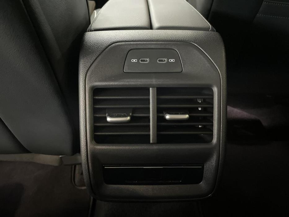 VOLKSWAGEN PASSAT 2025