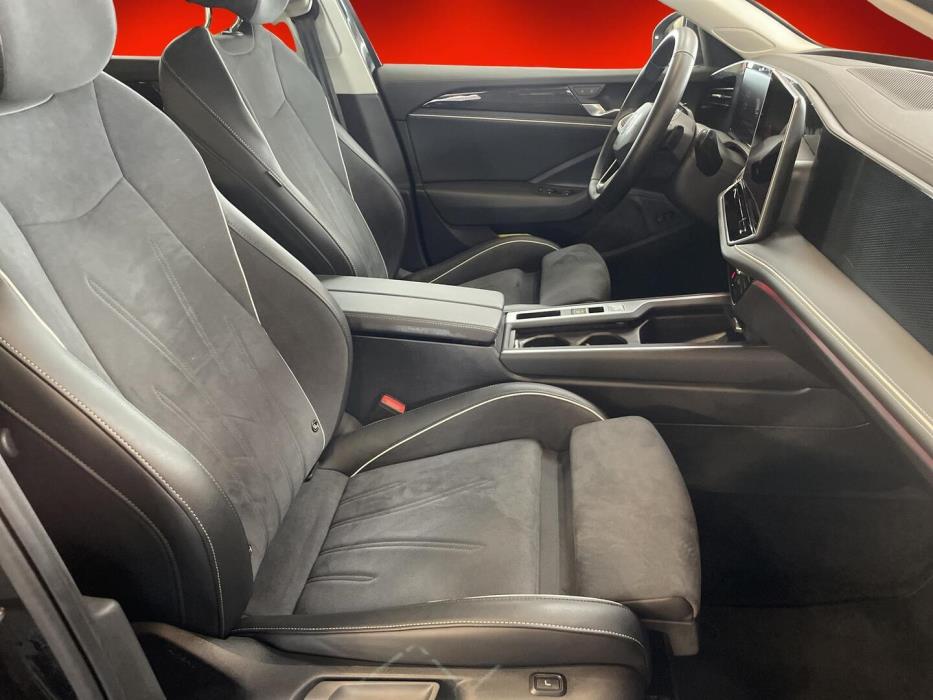 VOLKSWAGEN PASSAT 2025