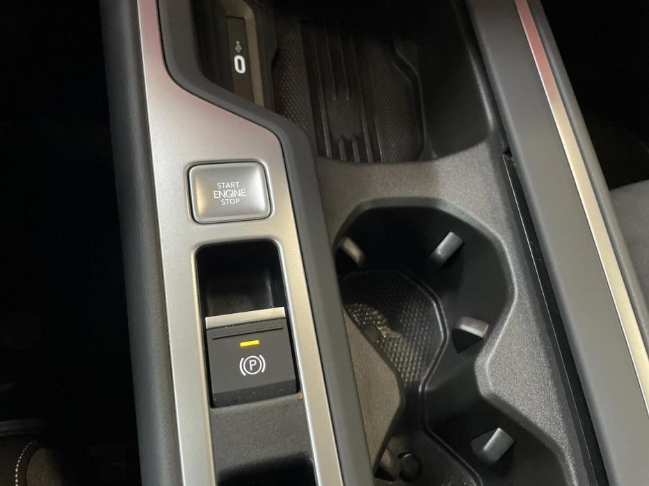 VOLKSWAGEN PASSAT 2025