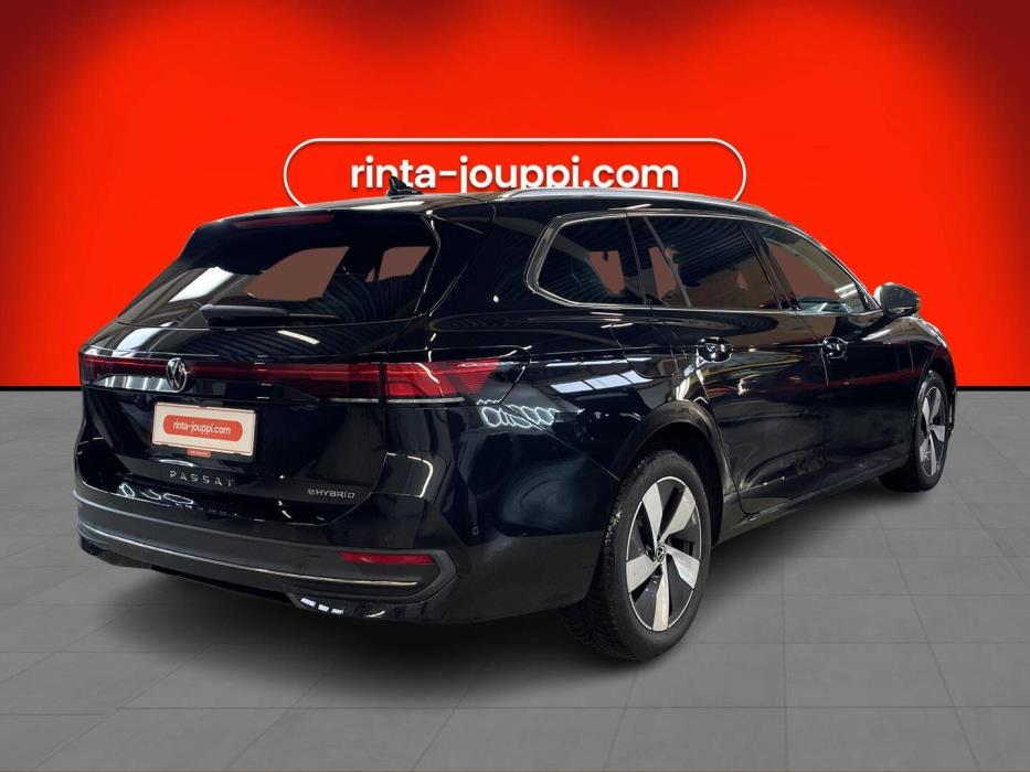 VOLKSWAGEN PASSAT 2025