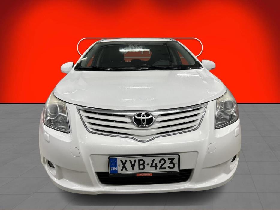 TOYOTA Avensis 2010
