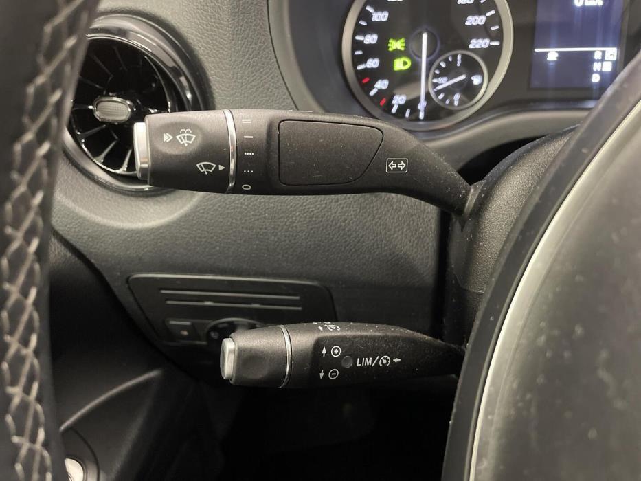 MERCEDES-BENZ Vito 2022