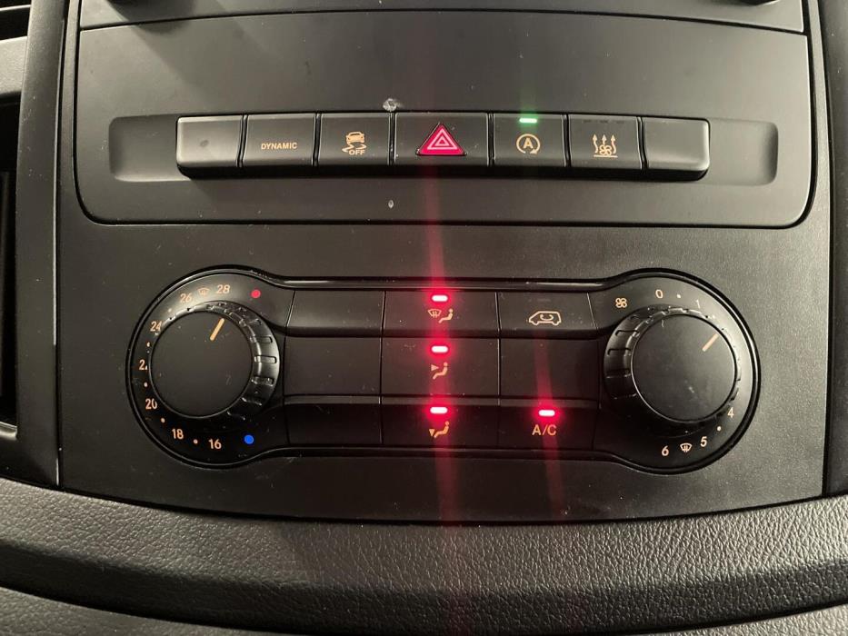 MERCEDES-BENZ Vito 2022