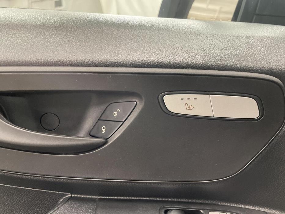 MERCEDES-BENZ Vito 2022