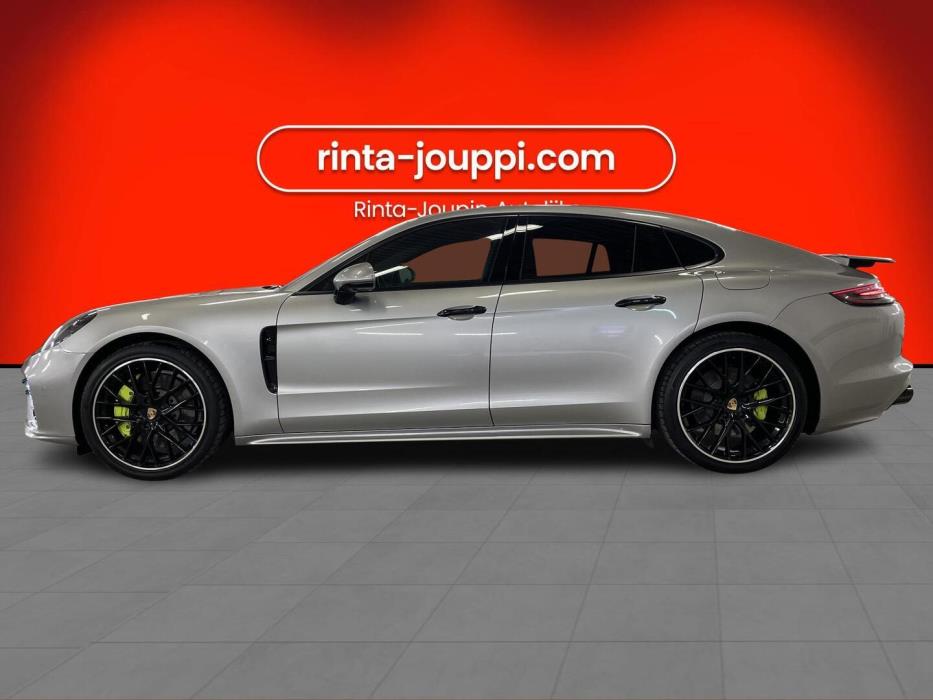 PORSCHE Panamera 2018