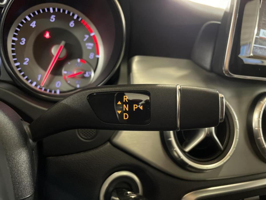 MERCEDES-BENZ CLA 2013