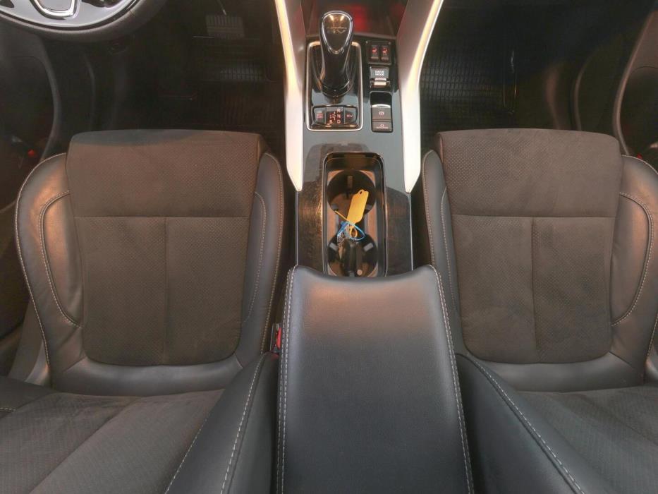 MITSUBISHI ECLIPSE CROSS 2023