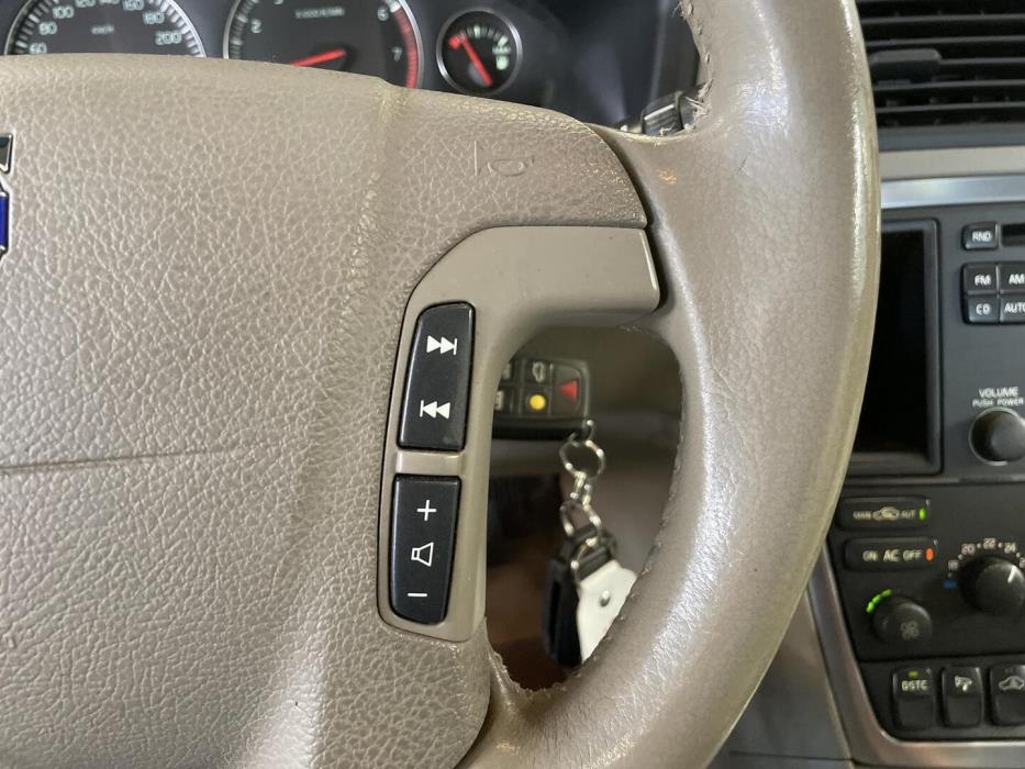 VOLVO V70 2005