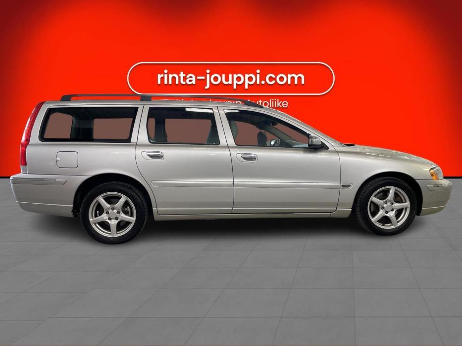 VOLVO V70 2005