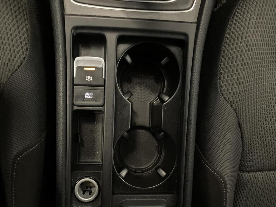 VOLKSWAGEN Golf 2013