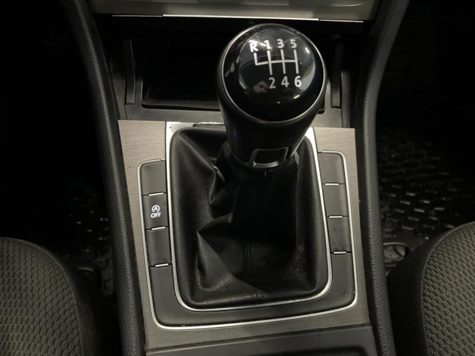 VOLKSWAGEN Golf 2013