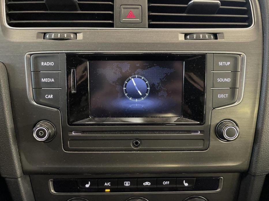 VOLKSWAGEN Golf 2013