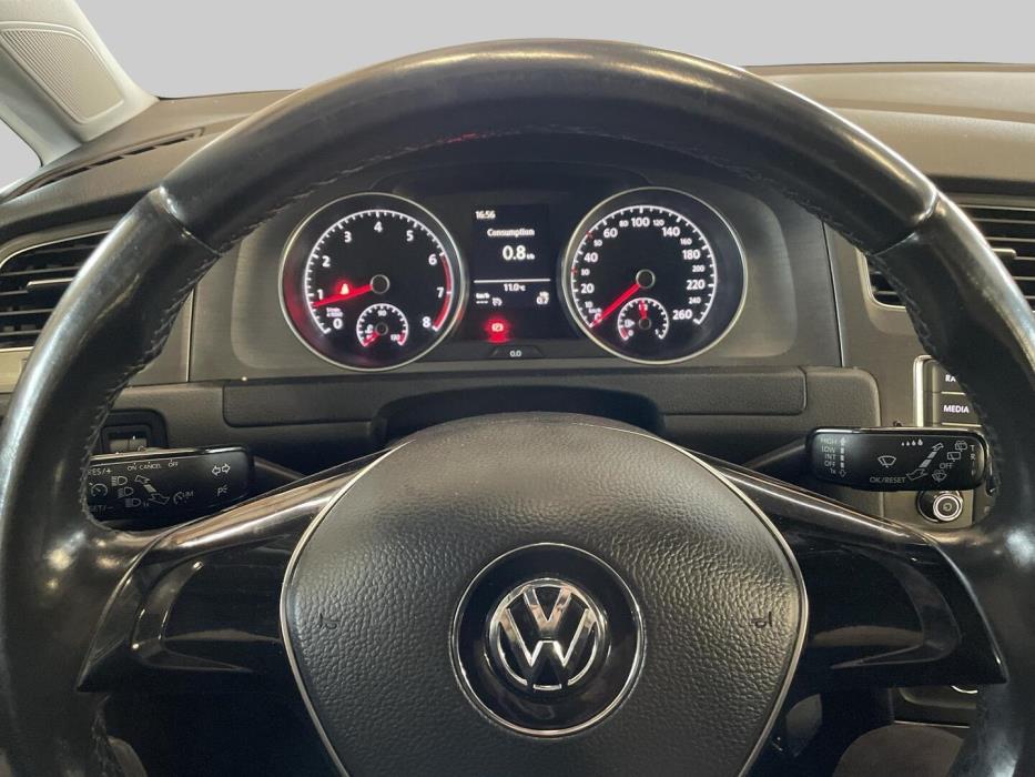 VOLKSWAGEN Golf 2013