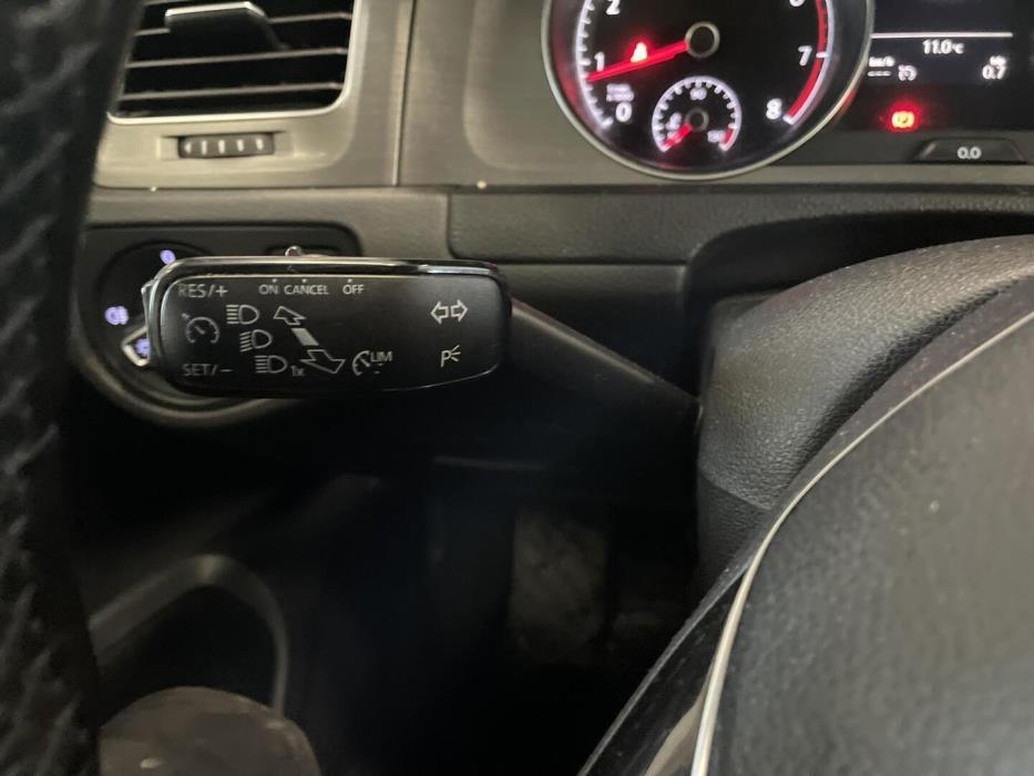 VOLKSWAGEN Golf 2013