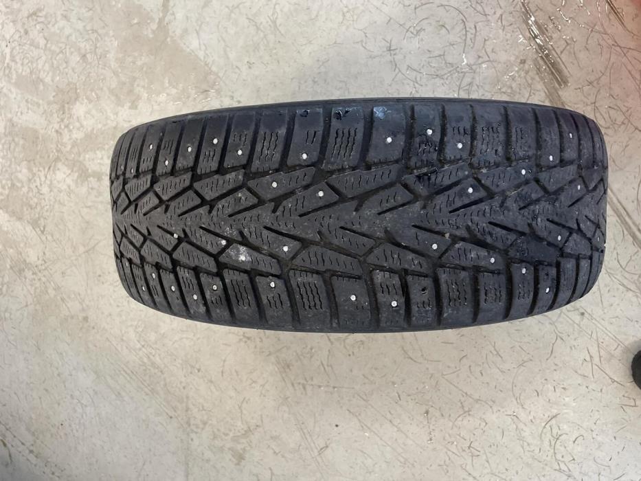 VOLKSWAGEN Golf 2013