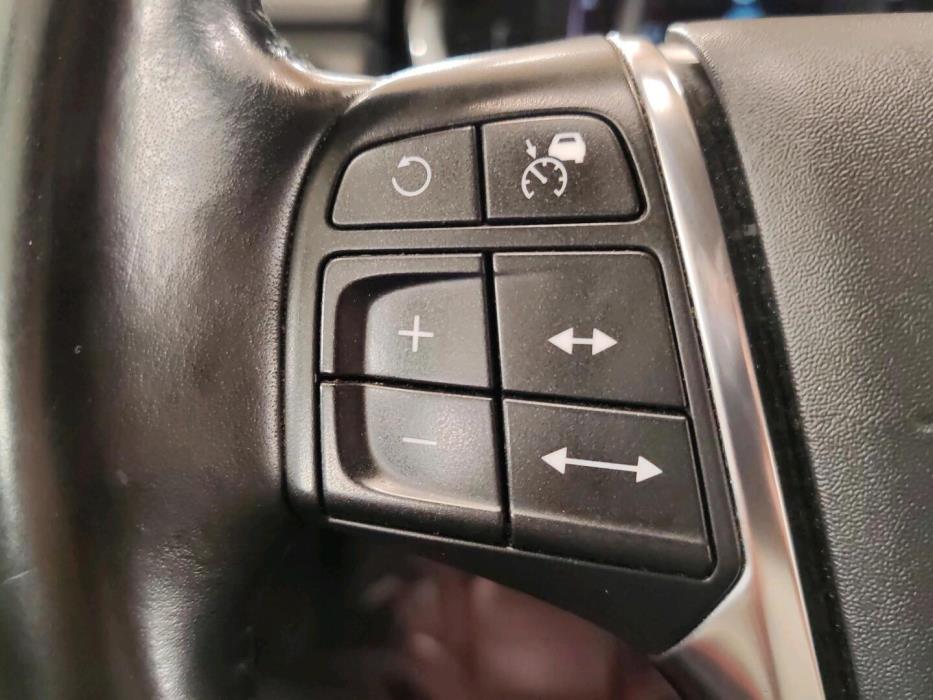 VOLVO XC70 2015