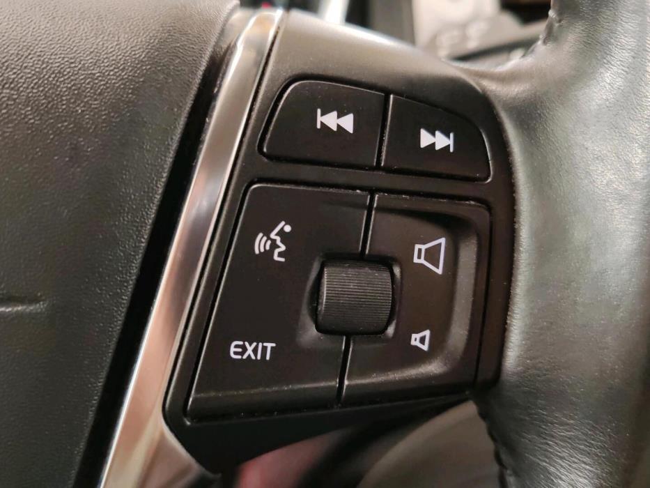 VOLVO XC70 2015