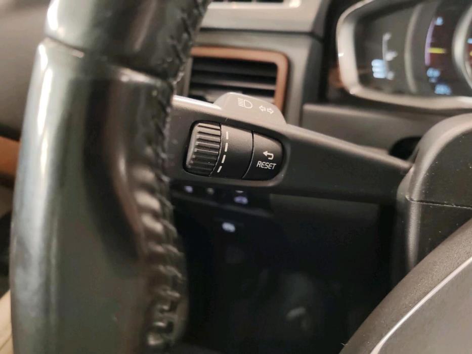 VOLVO XC70 2015