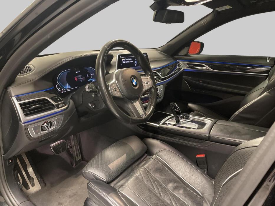 BMW 745 2020